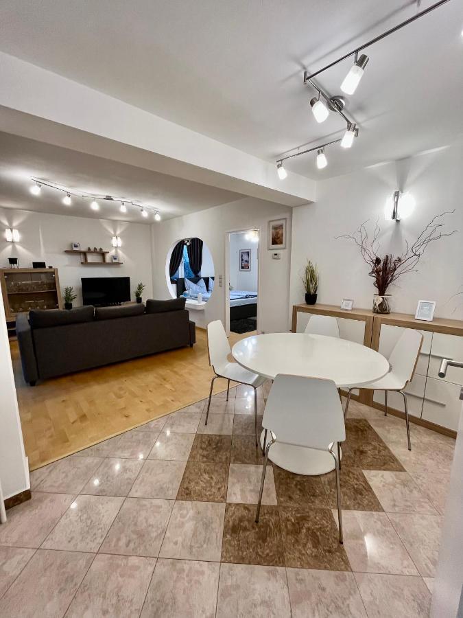 Traum Apartment Mit Pool+Balkon Viena Exterior foto